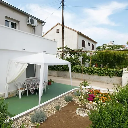 아파트 7 자다르